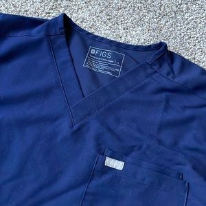Figs Leon Three-Pocket Scrub Top